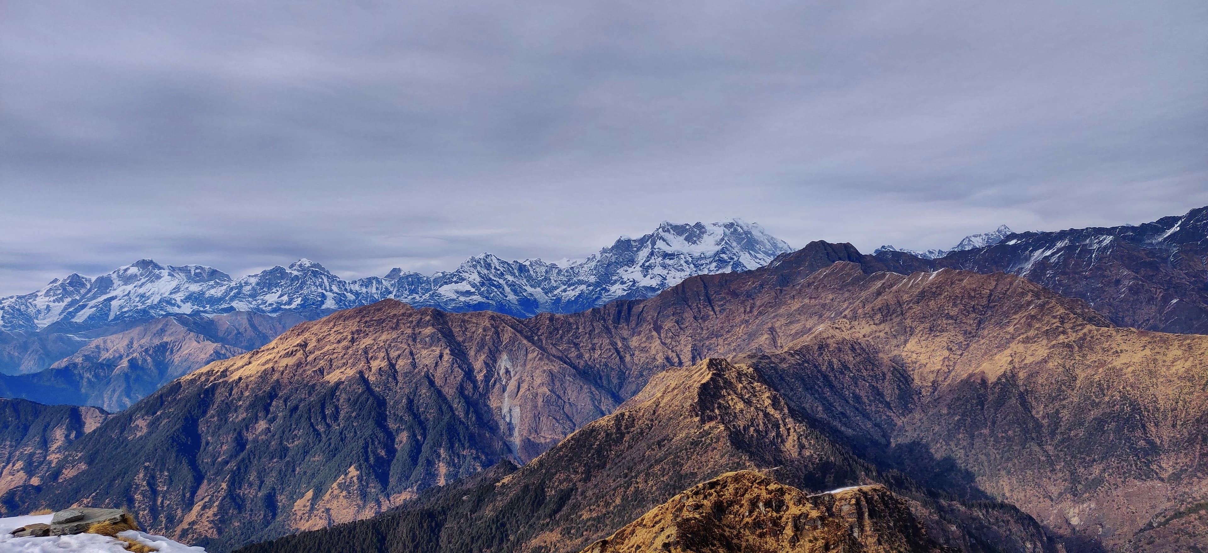 Himalayan trekking trail
